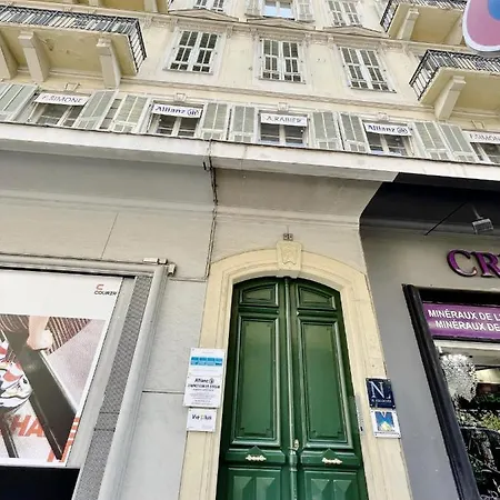 2pièce Dans Centre De Nice, à 5 Min De La